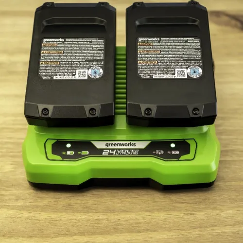 Зарядное устройство на 2 аккумулятора Greenworks G24X2UC2 24V 2931907 — детальное фото