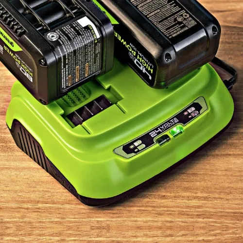 Ультрабыстрое двойное зарядное устройство Greenworks G24X2C8 24V 2958807 (8 A) — детальное фото